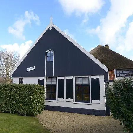 Vakantiehuis Attractive In Frisian *
